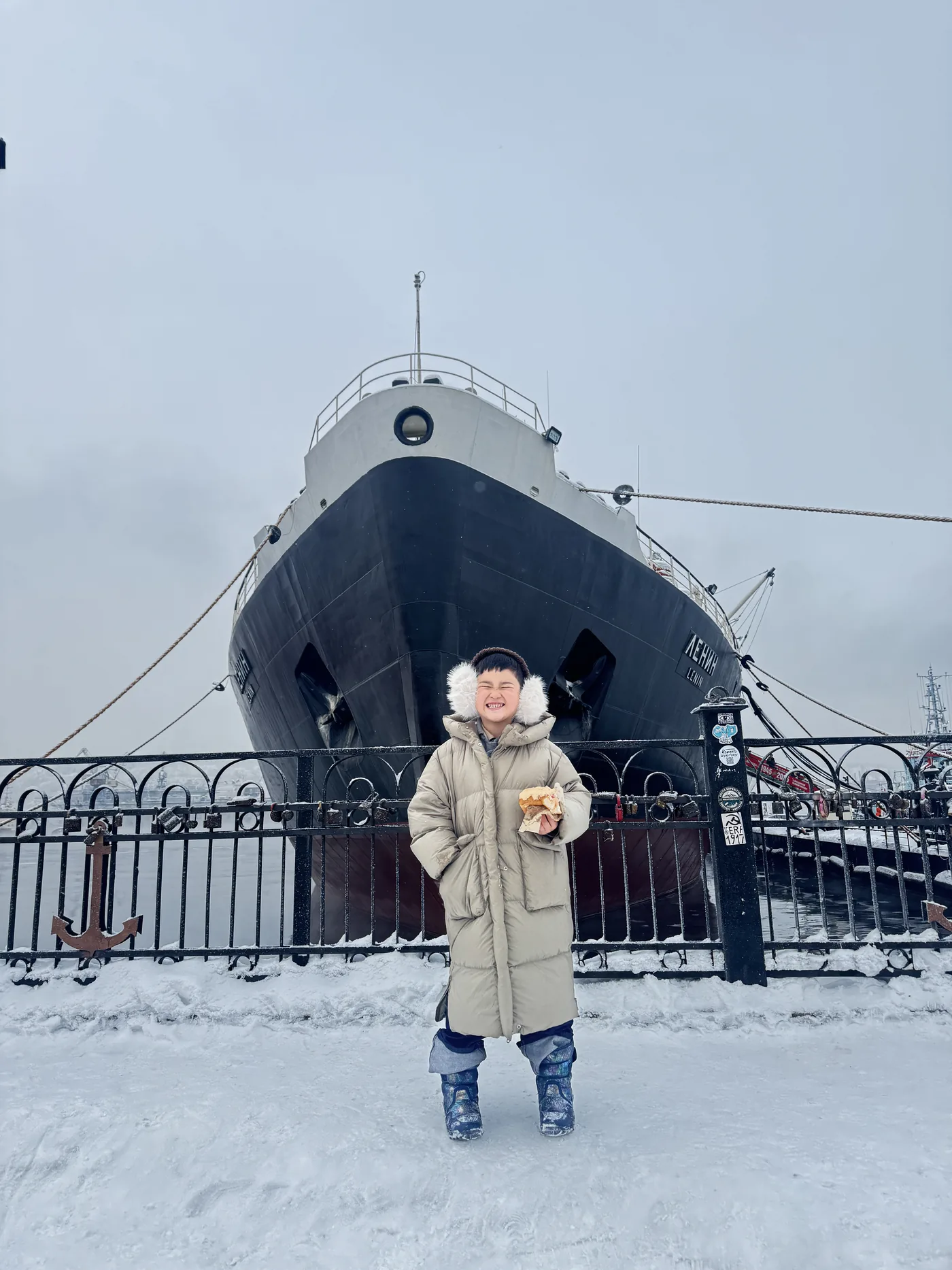 The icebreaker Lenin in winter